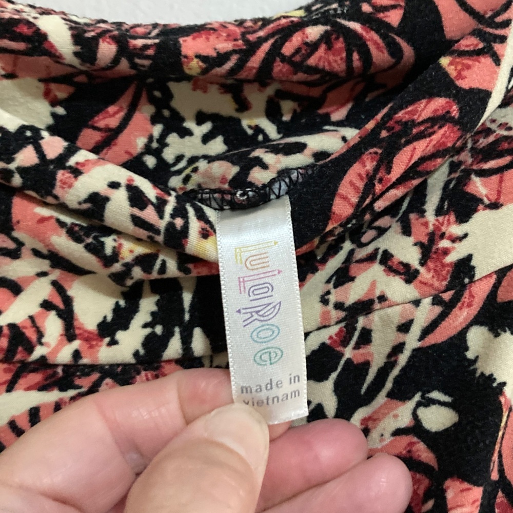 LuLaRoe Kids Leggings - Floral Black and Red - Picture 2 of 6